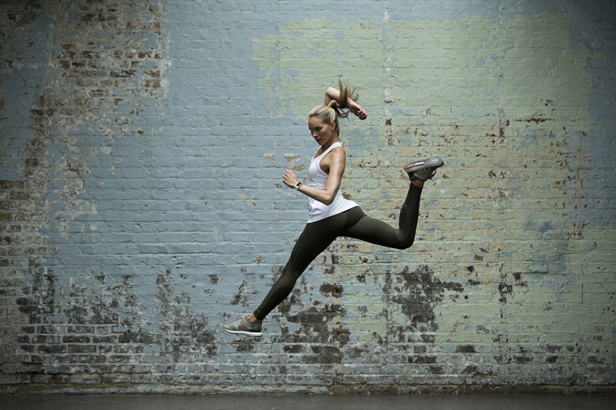Jump_Brick_Wall_510974